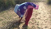 पति ने बाहर झाड़ी में चोद दिया देसी इंडियन